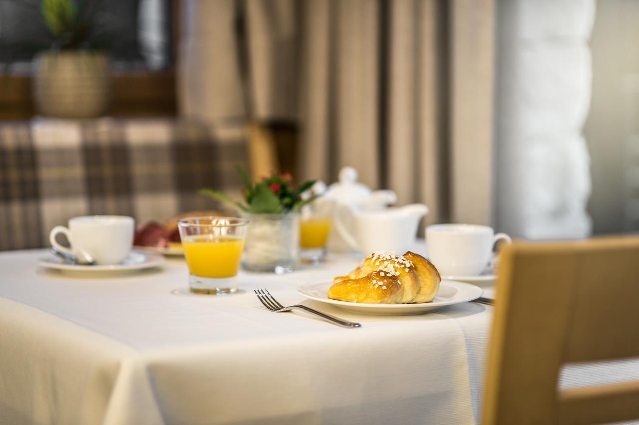 Garni Larix Hotel Colfosco Bagian luar foto