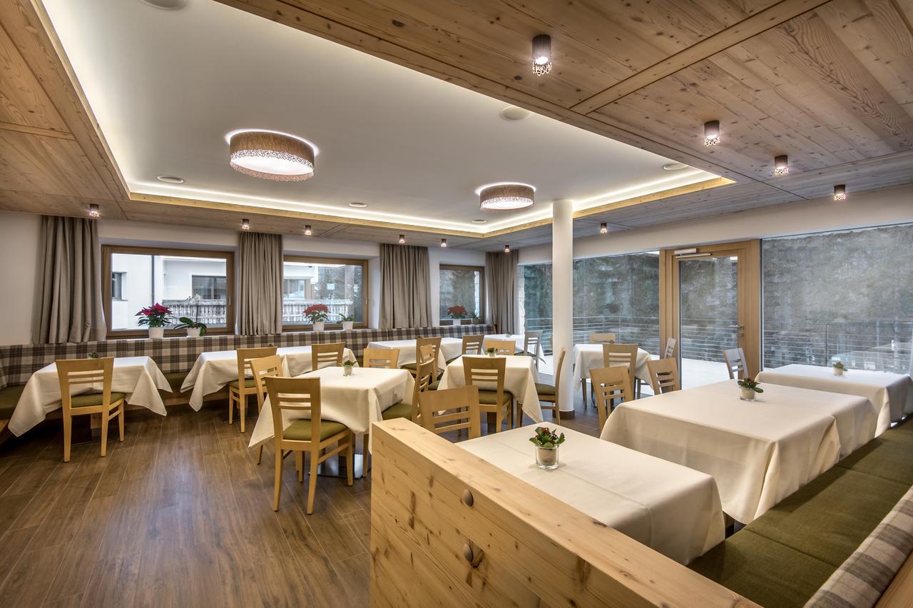 Garni Larix Hotel Colfosco Bagian luar foto