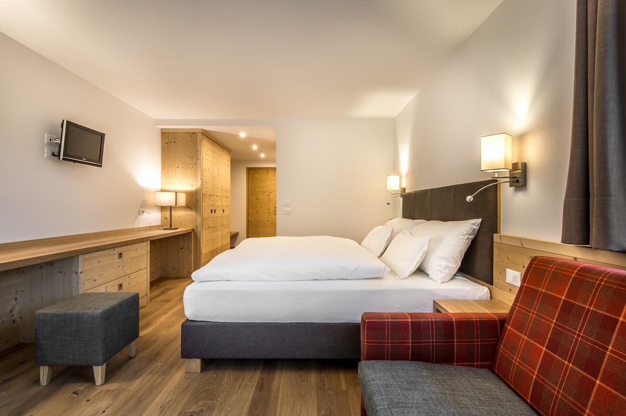Garni Larix Hotel Colfosco Bagian luar foto